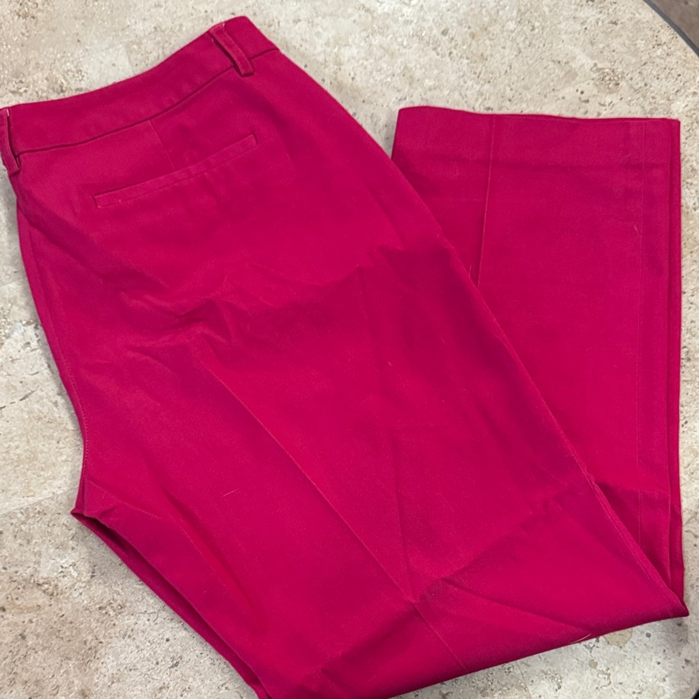 T Tahari Women's Capris in Vibrant Pink